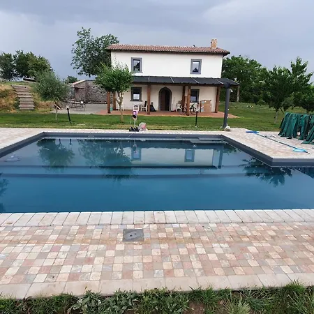 Domus Nirale Villa *